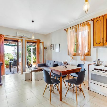 Theasea House Apartment อาโยส นิกีตัส ภายนอก รูปภาพ
