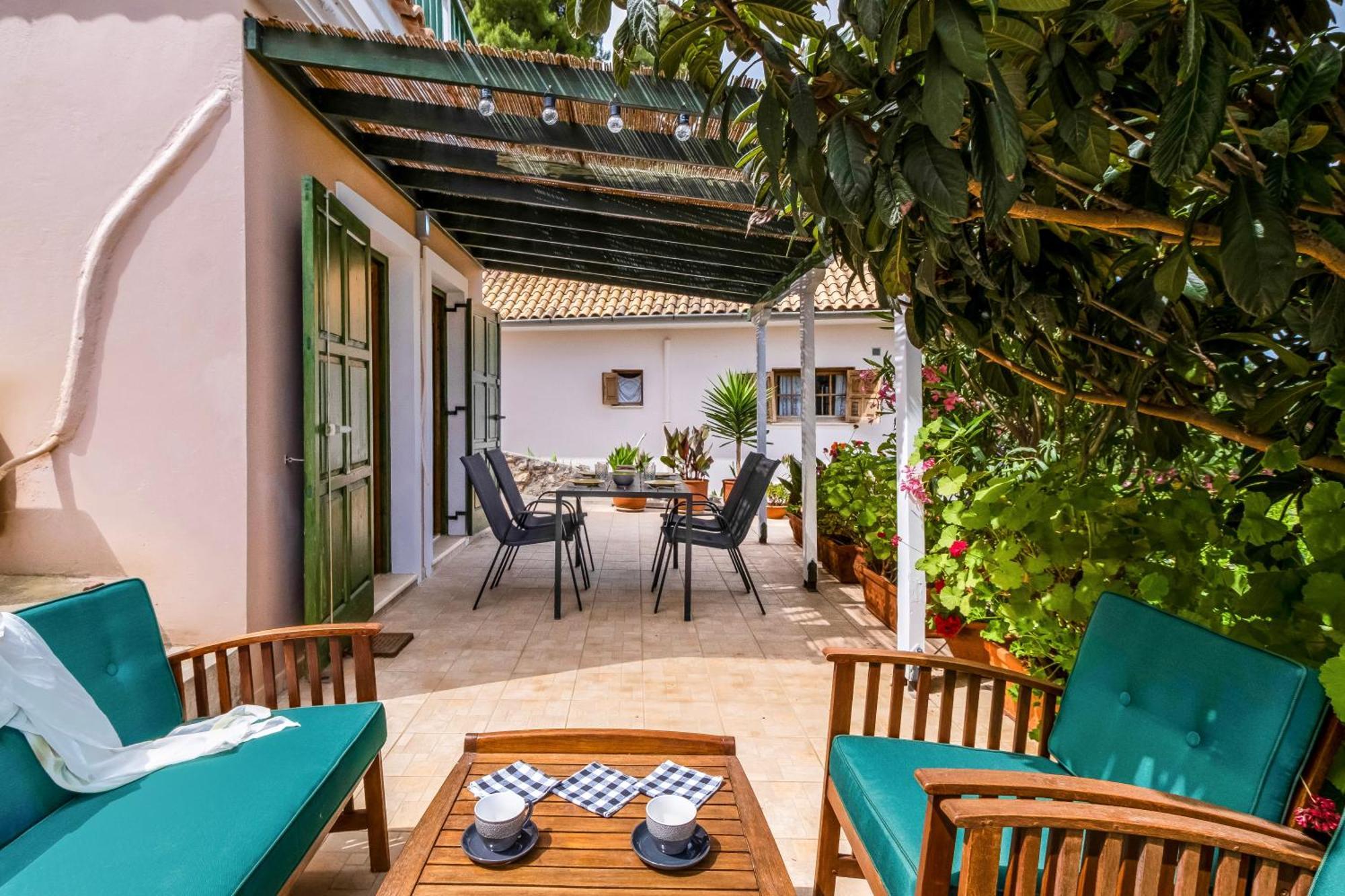 Theasea House Apartment อาโยส นิกีตัส ภายนอก รูปภาพ
